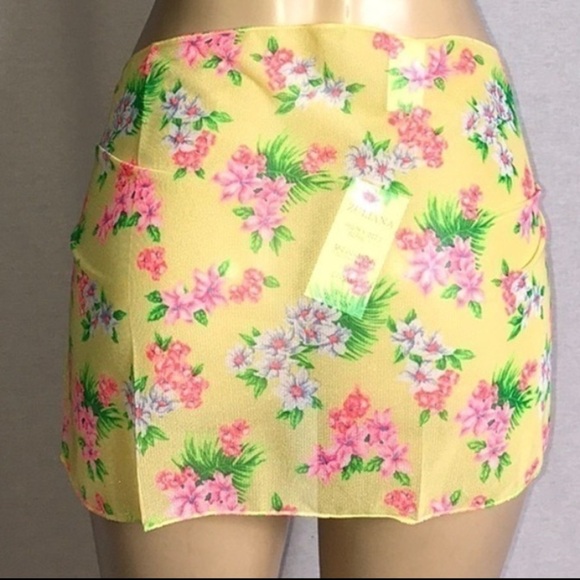 Zuliana Yellow Mesh Floral Sarong. Made in USA New With Tags - Picture 3 of 3